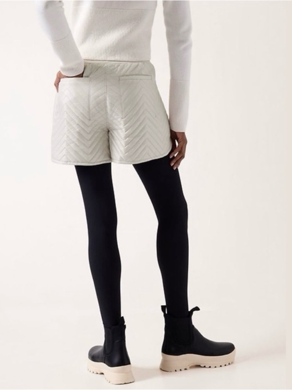 ATHLETA Apres Quilted Ski Short Cream Size 16 - Picture 4 of 11